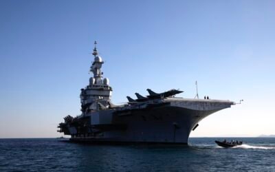 Envía Francia su portaviones al estrecho de Ormuz para preparar operación defensiva