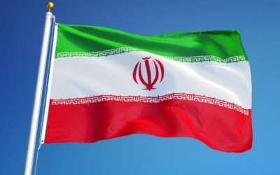 El parlamento de Irán celebra su primera sesión pública en casi tres meses