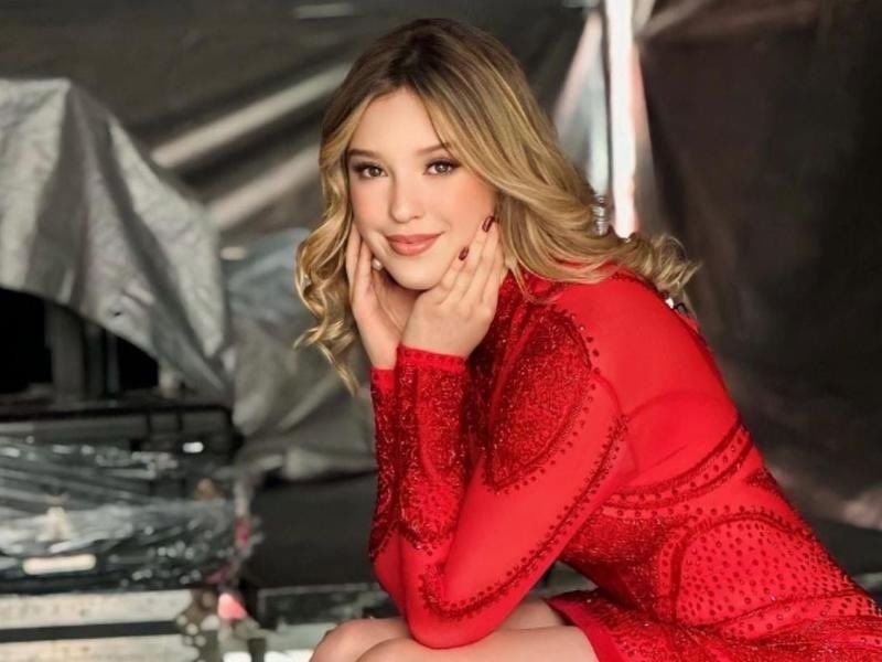 Mía Rubín asume el término «nepo baby» y responde a las críticas