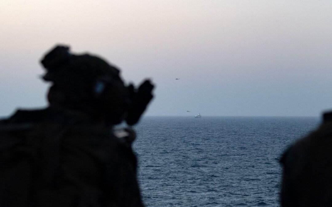 EE.UU. afirma que la tregua con Irán se mantiene en medio de operación “defensiva” en Ormuz