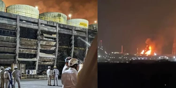 Dos trabajadores en estado crítico tras explosión en refinería de Salina Cruz