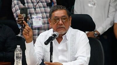 No hay ley que me impida ser candidato en Guerrero, defiende Félix Salgado