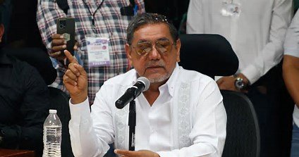No hay ley que me impida ser candidato en Guerrero, defiende Félix Salgado