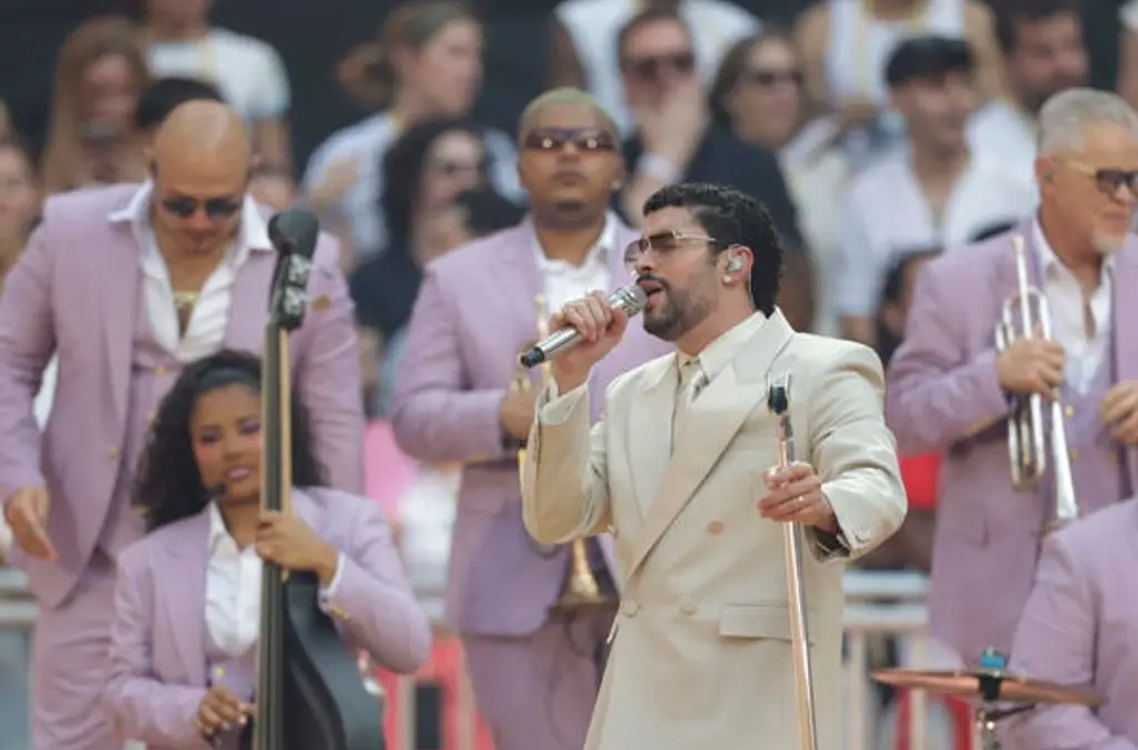 Bad Bunny, primer artistas latino en recaudar mil mdd en conciertos