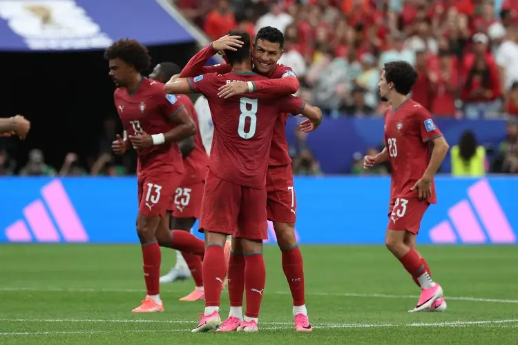 Con doblete de Cristiano, Portugal humilla a Uzbekistán