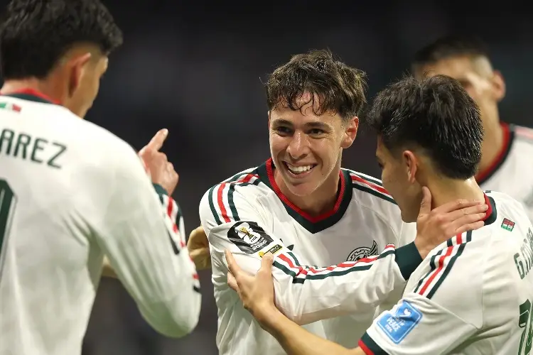 México gana y termina con paso perfecto