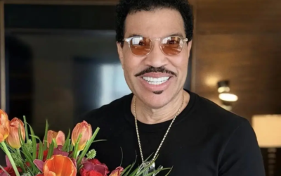 Abandona Lionel Richie concierto tras sufrir mareo y es hospitalizado