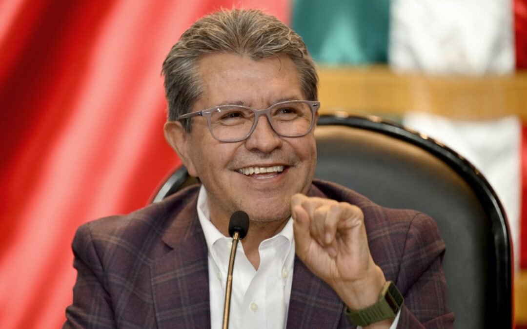 Insta el Dip. Monreal a participantes en el Parlamento Juvenil a aplicar lo aprendido para convertirse en líderes políticos.
