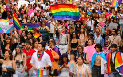 Critica AI desalojo de manifestación trans en la Ciudad de México