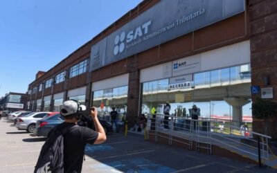 Anticorrupción inhabilita por un año a exfuncionario del SAT por omitir información patrimonial