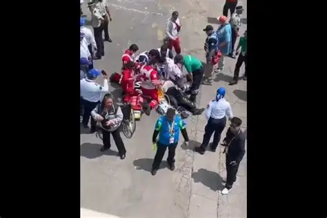 Sufre aficionado extranjero infarto en las afueras del Estadio Ciudad de México