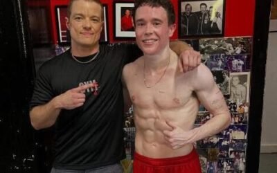 Abdomen marcado y músculos, así ha transformado su cuerpo Elliot Page para convertirse en un boxeador