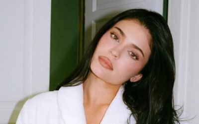 Demanda ex chef de Kylie Jenner; la acusa de provocarle un aborto espontáneo