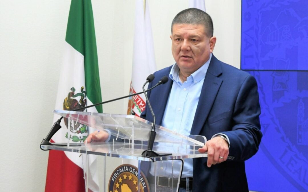 Exfiscal César Jáuregui comparece ante FGR por caso Chihuahua