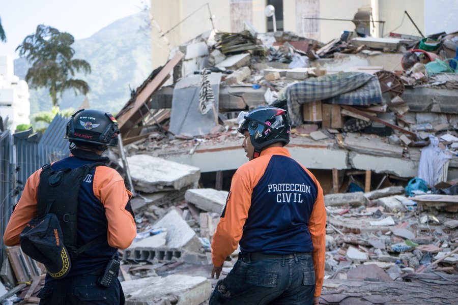 Suben a 188 los muertos en Venezuela y a 1,520 los heridos tras terremotos