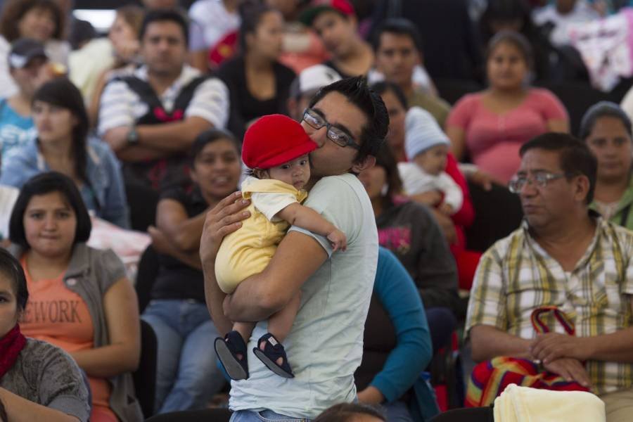 PRI plantea ampliar a 20 días la licencia de paternidad con goce de sueldo