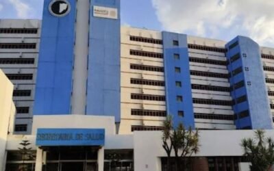 Personal médico bloquea Calzada de Tlalpan por falta de alimentos para pacientes psiquiátricos