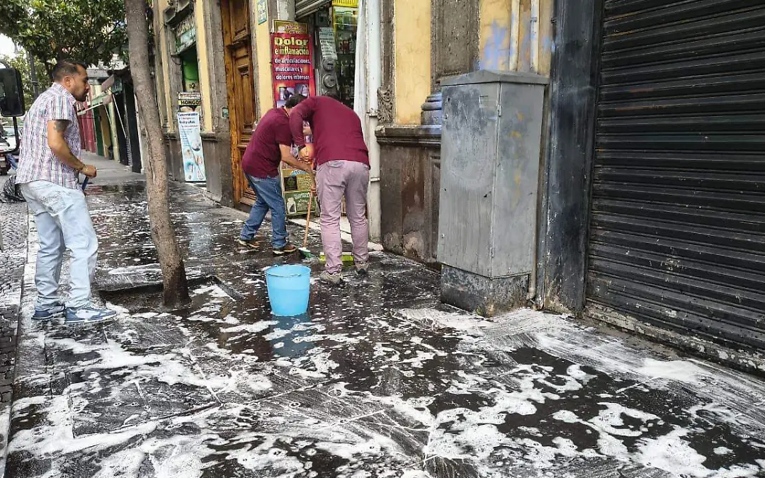 Inician limpieza del Centro Histórico tras retiro de algunos maestros de la CNTE