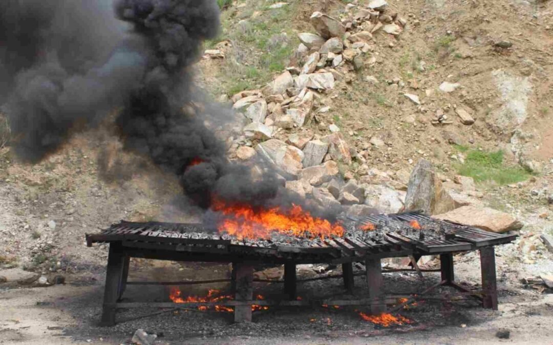 Marina destruye tonelada y media de cocaína asegurada en Guerrero
