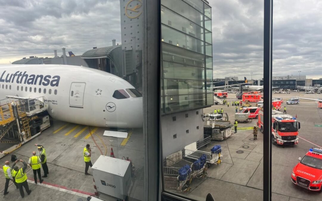 Colapsa tren de aterrizaje de avión en aeropuerto de Frankfurt; hay heridos