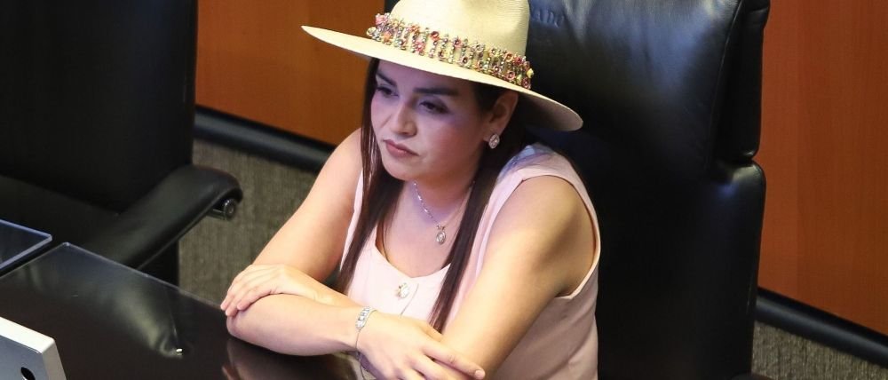 Ordenan analizar denuncia de Grecia Quiroz contra Fernández Noroña por violencia de género