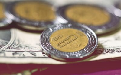 Avanza peso tras anuncio de acuerdo para poner fin a la guerra entre EUA e Irán