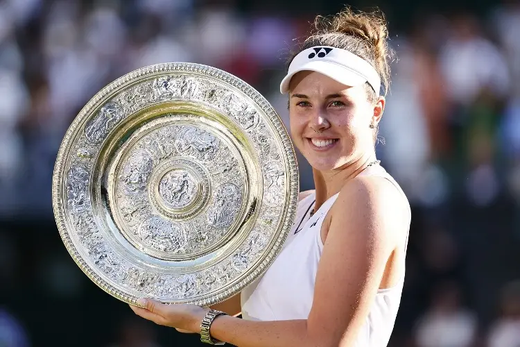 A sus 21 años, Linda Noskova es la nueva campeona en Wimbledon
