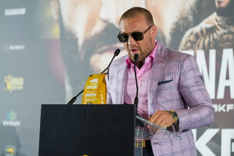 Conor McGregor se someterá a cirugia tras lesionarse en su regreso a la UFC