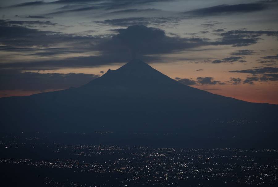 Popocatépetl en Alerta Amarilla Fase 2: reportan caída de ceniza y fragmentos incandescentes