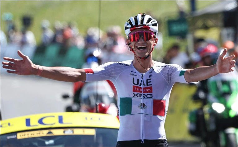 Reconoce Congreso a ciclista Isaac del Toro por tercer lugar en Tour de Francia
