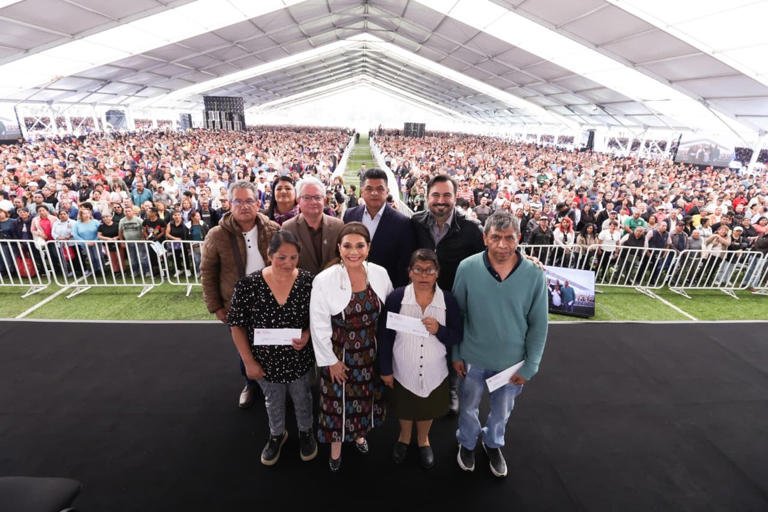 Brugada entrega 25 mil apoyos a personas de entre 57 y 59 años; suman 97 mil beneficiarios