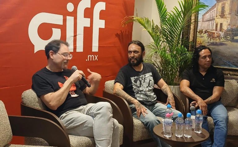 Presentan libro sobre películas de futbol en América Latina