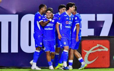 Sufre Cruz Azul, pero remonta y triunfa ante el Atlético de San Luis