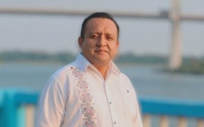 Pide la Fiscalía de Veracruz el desafuero del Alcalde de Ixhuatlán del Sureste. Lo acusa del asesinato de la periodista Roxana Guzmán .