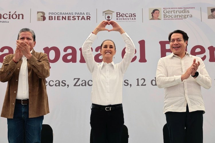 Anuncia la Presidenta  Becas del Bienestar a estudiantes para transporte, uniformes y útiles en Zacatecas.