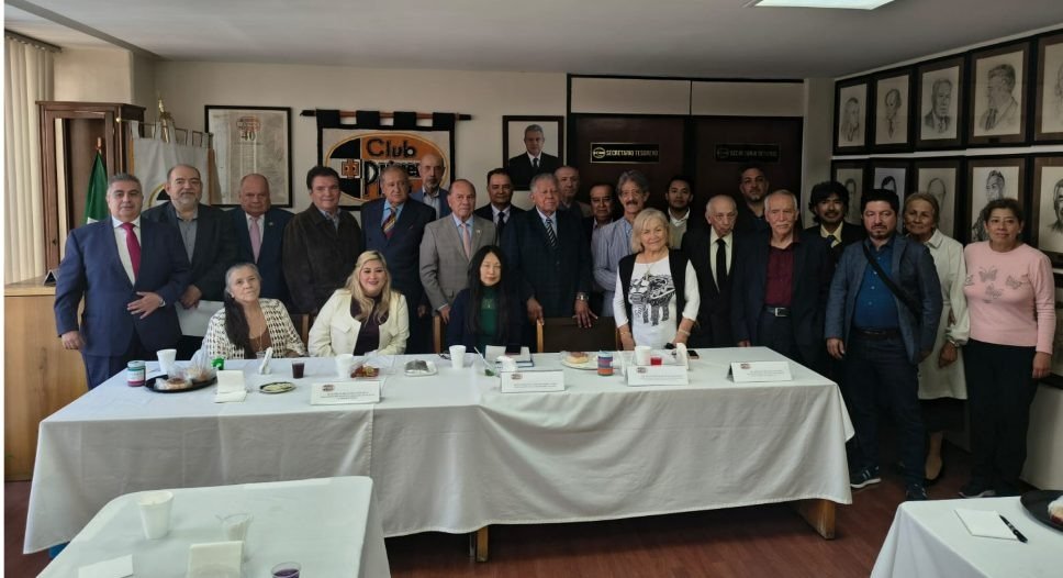 Estrechan Lazos de Fraternidad el Club Primera Plana y la Diplomacia Dominicana.