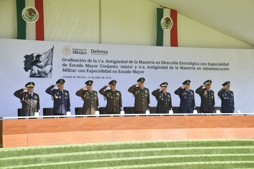 Se gradúan 98 militares de la Escuela Superior de Guerra para servir mejor a México.