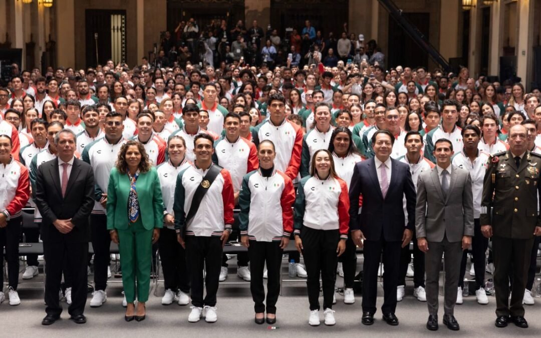 Sheinbaum abandera a atletas que representarán a México en los Juegos Centroamericanos