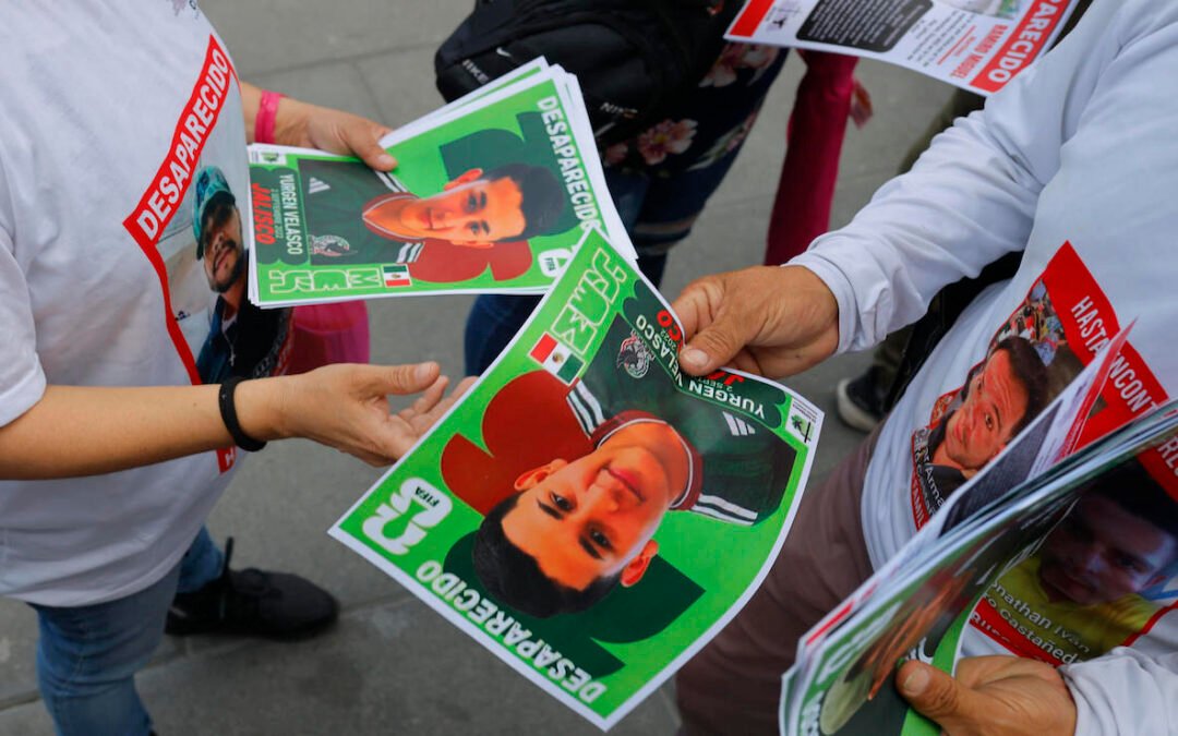 Buscan a tres adolescentes desaparecidos tras graduarse de secundaria en Guadalajara