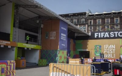 Inicia el retiro del Fan Fest del Zócalo tras recibir a millones de aficionados
