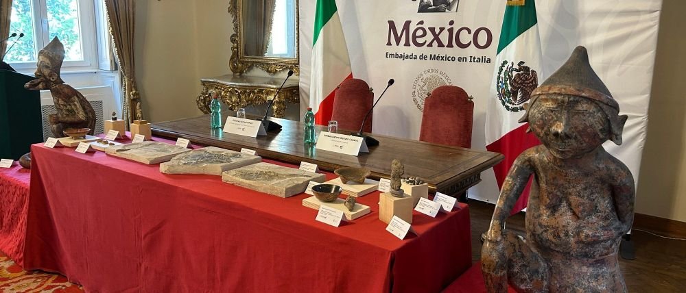 De vuelta a casa: Italia entrega a México 27 tesoros precolombinos y fósiles recuperados