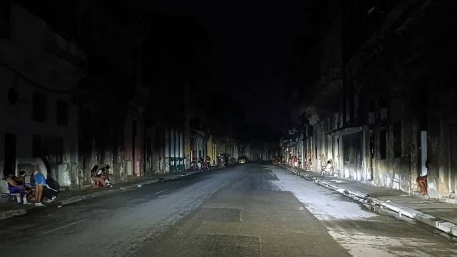 Apagón nacional deja sin electricidad a 10 millones en Cuba