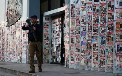 Madre evita posible reclutamiento de adolescentes en plaza comercial de Guadalajara