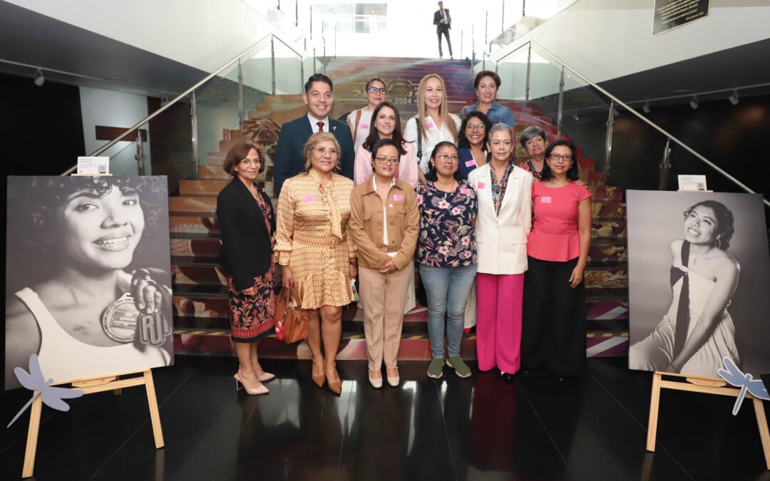 Inauguran “Está en tus manos”, exposición para la prevención del cáncer de mama en mujeres jóvenes