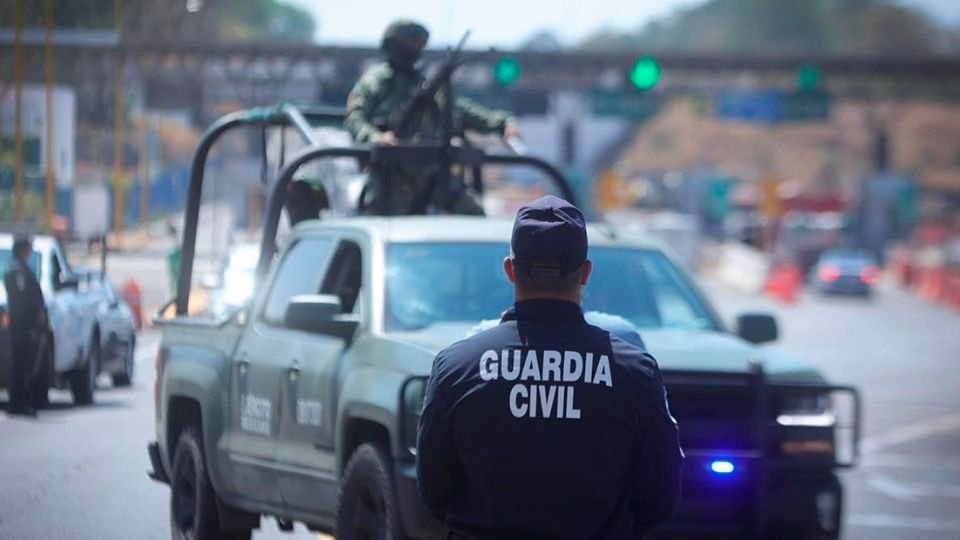 Despliegan 400 militares y elementos de seguridad en Zacatecas tras el hallazgo de 10 cuerpos