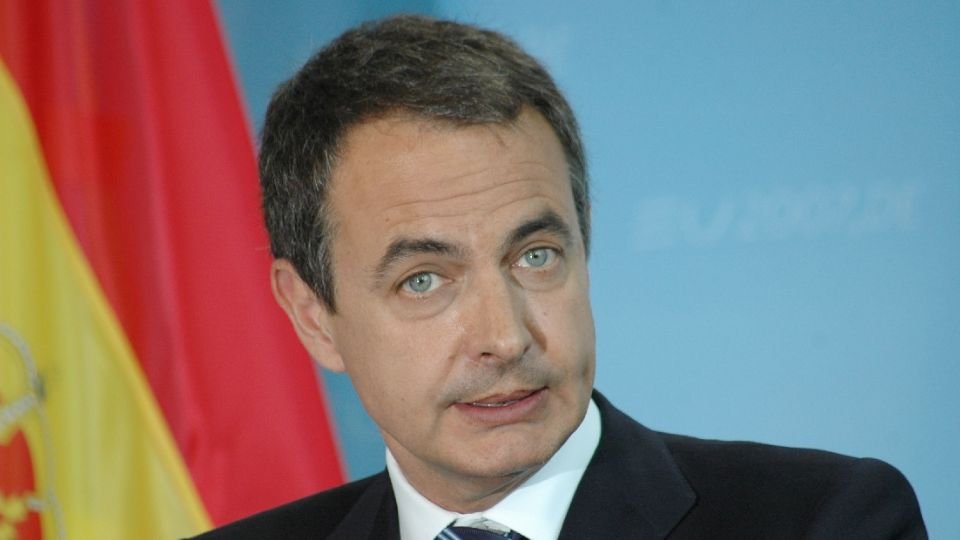 Rechazan anular la investigación contra Zapatero por tráfico de influencias; impugnación se presentó fuera de plazo, señala el juez
