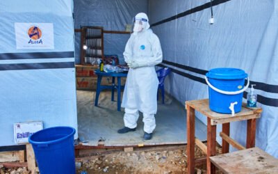 Personal de salud del Congo amenaza con huelga tras brote de ébola