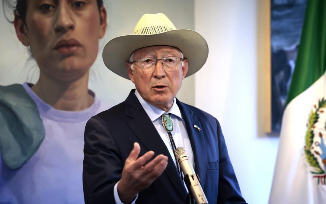 Ken Salazar buscó cuatro veces a López Obrador tras la captura del ‘Mayo’ Zambada