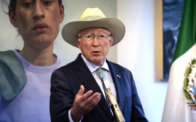 Ken Salazar buscó cuatro veces a López Obrador tras la captura del ‘Mayo’ Zambada