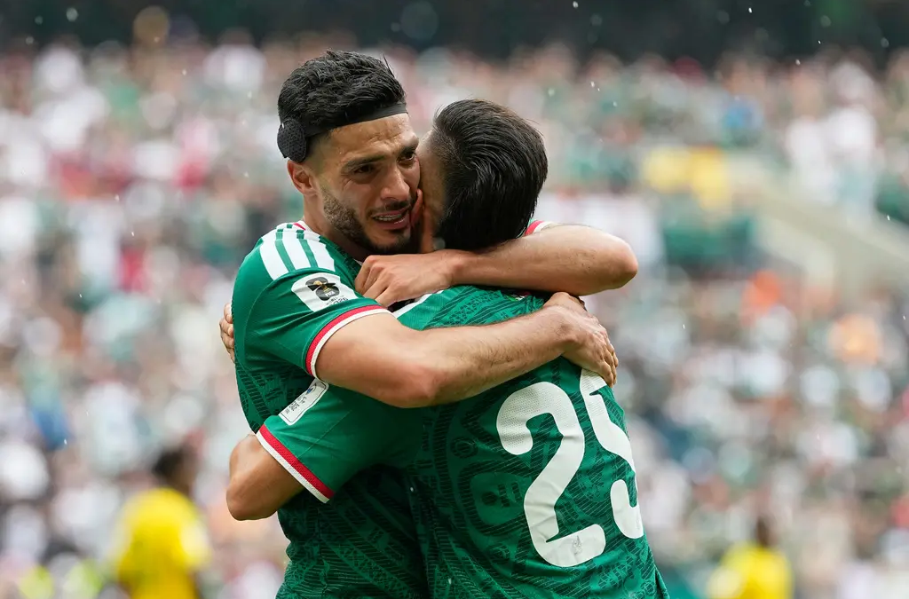 Raúl Jiménez confía en victoria del Tri ante Inglaterra